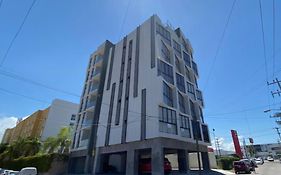 Departamento nuevo cerca del malecón y zona dorada