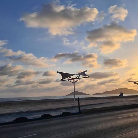 Apartamento Departamento nuevo cerca del malecón y zona dorada Mazatlán Exterior foto