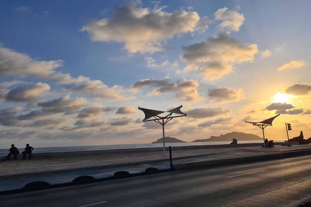 Apartamento Departamento nuevo cerca del malecón y zona dorada Mazatlán Exterior foto
